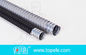 Conducto flexible galvanizado eléctrico y colocaciones del PVC del acero grises